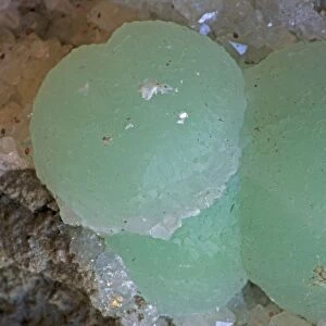 Prehniteon Datolite Mineral Specimen Close-up - Niederkirchen Kaiserslautern Rhineland-Pfalz - Germany