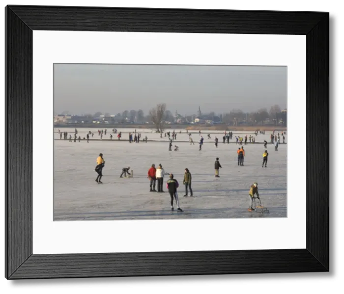Framed Print : Picture No. 10870566