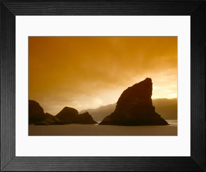Framed Print : Bedruthen Steps view towards sea stacks from beach at low tide Cornwall, England, UK Framed Print : Bedruthen Steps view towards sea stacks from beach at low tide Cornwall, England, UK