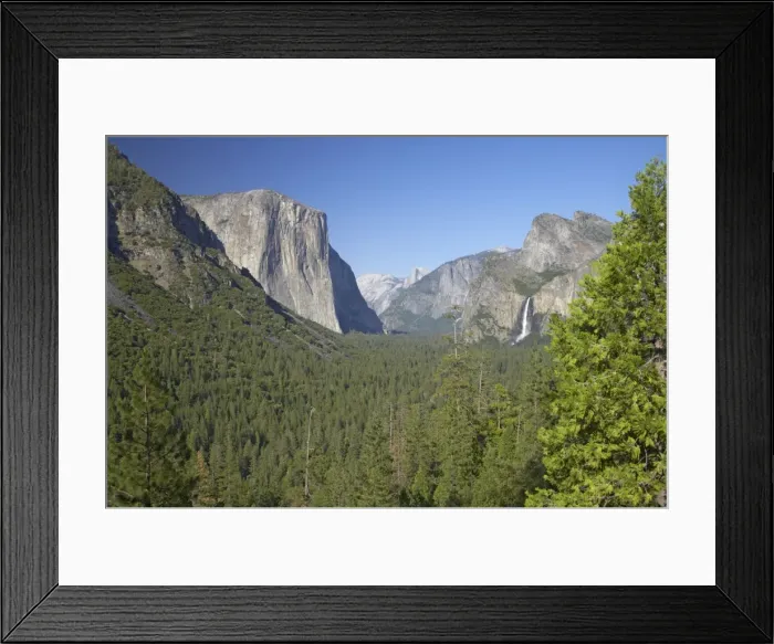 Framed Print : El Capitan in Yosemite Valley Yosemite National Park California, USA LA000573 Framed Print : El Capitan in Yosemite Valley Yosemite National Park California, USA LA000573