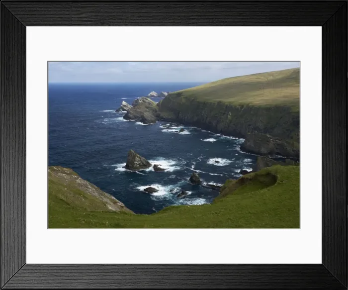 Framed Print : Hermaness Cliffs Unst, Shetland, UK LA003122 Framed Print : Hermaness Cliffs Unst, Shetland, UK LA003122
