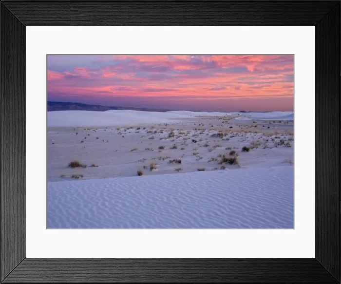 Framed Print : White Gypsum Dunes - with beatiful wind-sculpted White Sands National Monument, New Mexico, USA Framed Print : White Gypsum Dunes - with beatiful wind-sculpted White Sands National Monument, New Mexico, USA