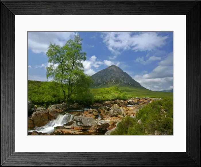 Framed Print : Mountain scenery Buachaille Etive Mor and Coupal river at low water level with red rocks and boulders visible Glen Etive, Glencoe area, Highlands, Scotland, UK
