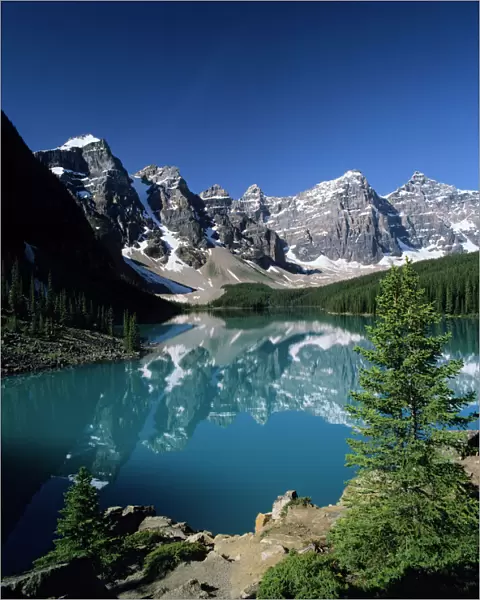 Canada - Moraine Lake and Valley of the Ten Peaks Banff National Park, Alberta. SX323