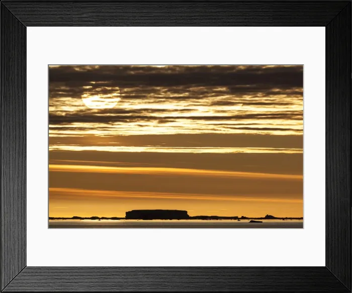 Framed Print : Picture No. 11675977 Framed Print : Picture No. 11675977