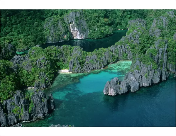 Different level lagoons Bacuit Bay, Miniloc Island, Palawan, Philippines JPF37968