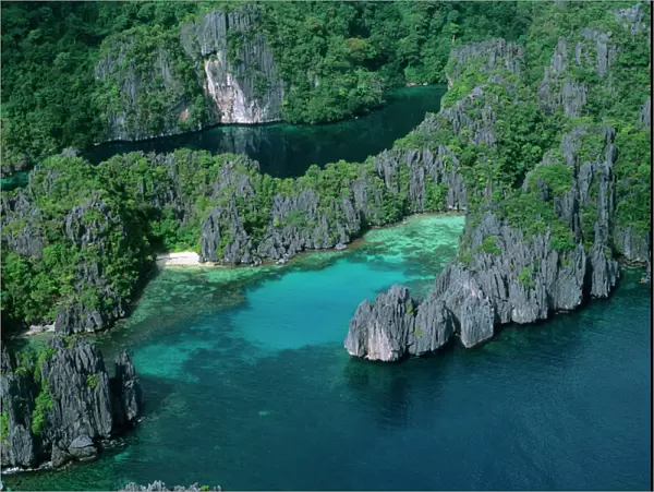 Different level lagoons Bacuit Bay, Miniloc Island, Palawan, Philippines JPF37968