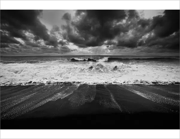 Beach & Waves. Monterico Beach - Pacific Ocean - Guatemala. Black & White
