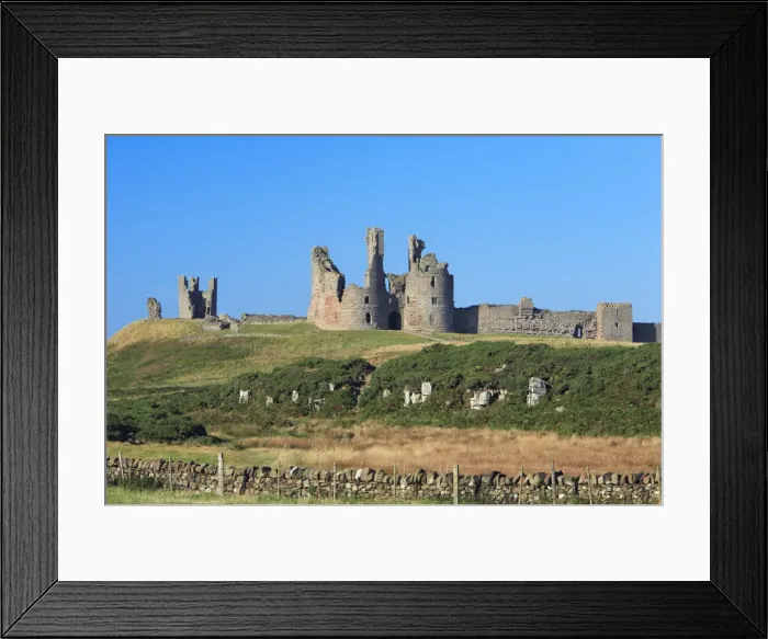 Framed Print : Dunstanburgh Castle - Northumberland National Park, England Framed Print : Dunstanburgh Castle - Northumberland National Park, England