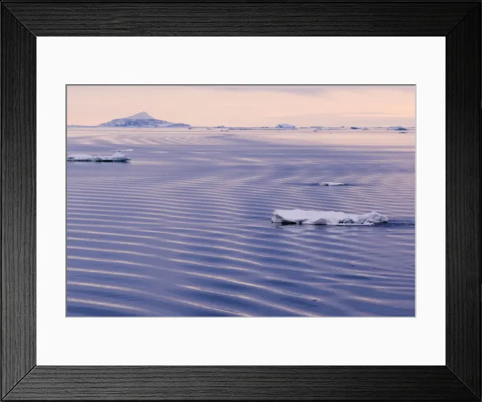 Framed Print : DDE-90023586 Framed Print : DDE-90023586