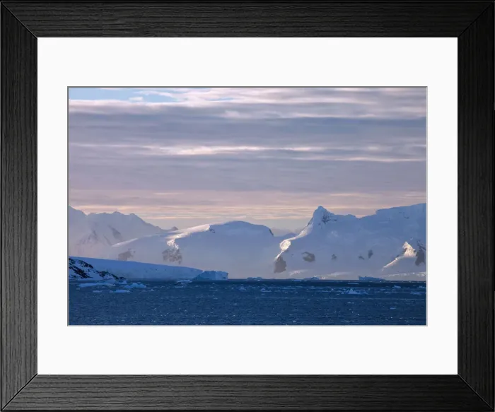 Framed Print : DDE-90023622 Framed Print : DDE-90023622