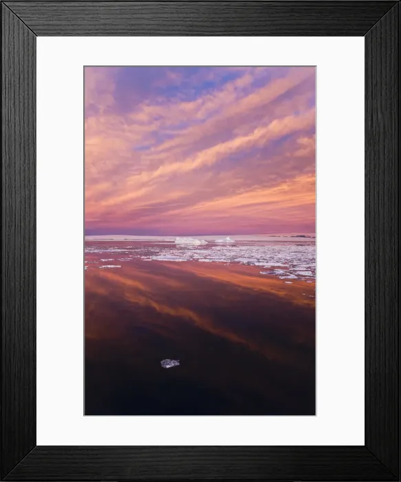 Framed Print : DDE-90023746 Framed Print : DDE-90023746