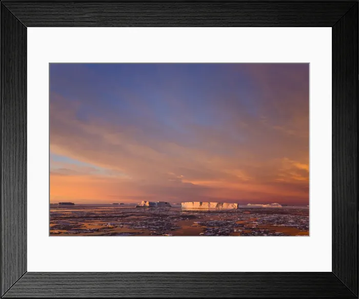 Framed Print : DDE-90023751 Framed Print : DDE-90023751