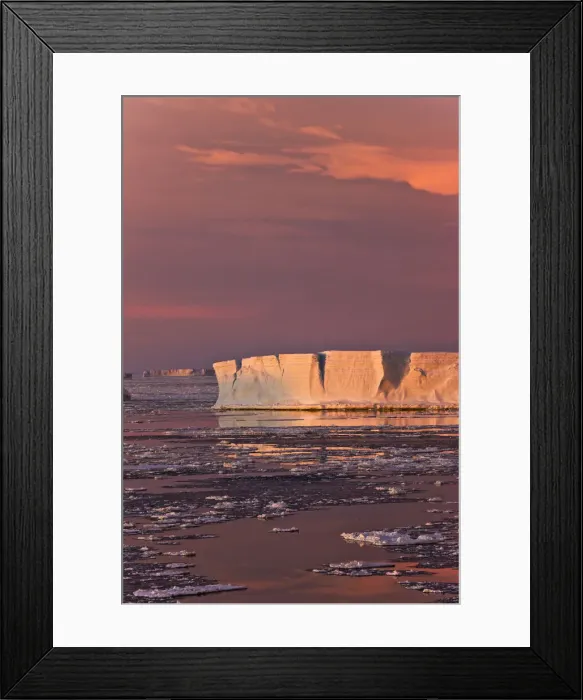 Framed Print : DDE-90023750 Framed Print : DDE-90023750