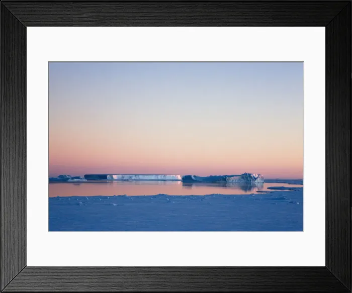 Framed Print : DDE-90023752 Framed Print : DDE-90023752