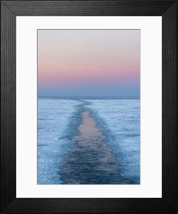 Framed Print : DDE-90023758 Framed Print : DDE-90023758