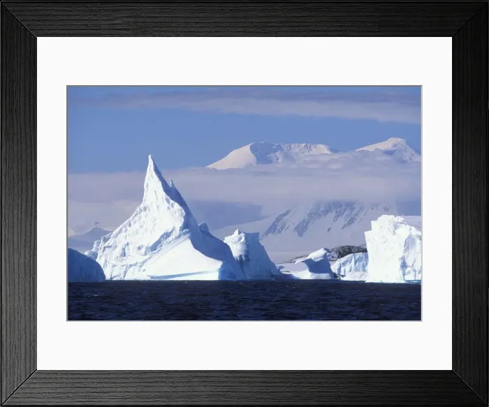 Framed Print : DDE-90023797 Framed Print : DDE-90023797