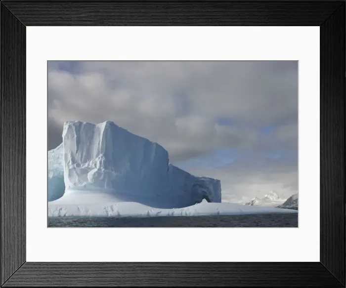 Framed Print : DDE-90023811 Framed Print : DDE-90023811