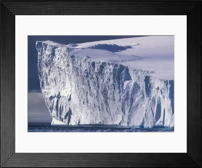 Framed Print : DDE-90023808 Framed Print : DDE-90023808