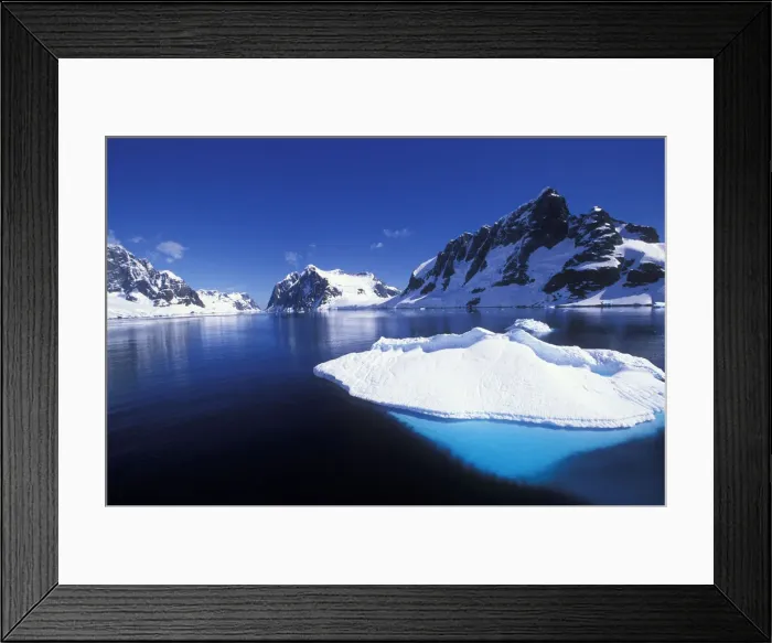 Framed Print : DDE-90023817 Framed Print : DDE-90023817