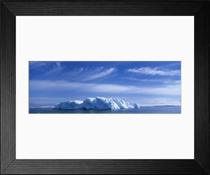 Framed Print : DDE-90023820 Framed Print : DDE-90023820