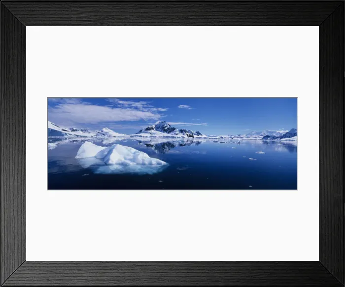 Framed Print : DDE-90023822 Framed Print : DDE-90023822