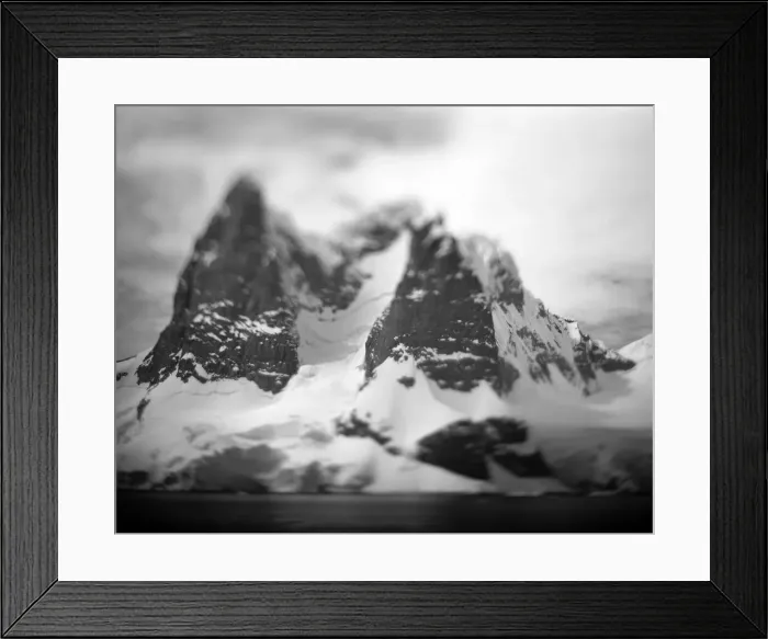 Framed Print : DDE-90023864 Framed Print : DDE-90023864