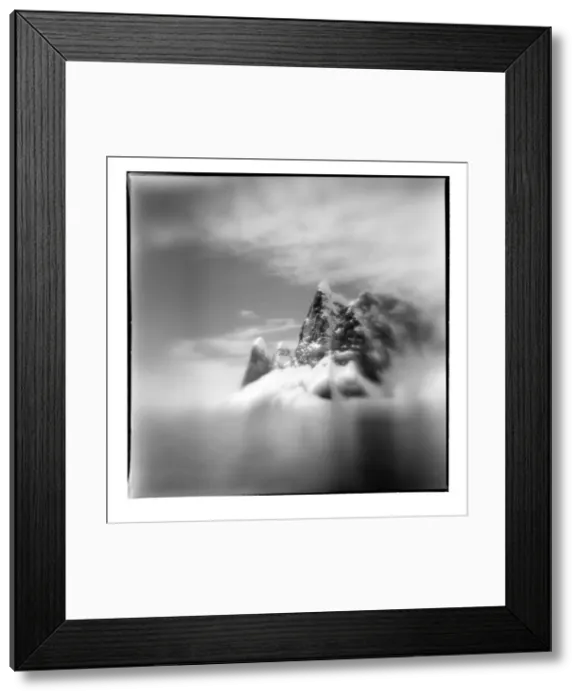 Framed Print : DDE-90023874 Framed Print : DDE-90023874