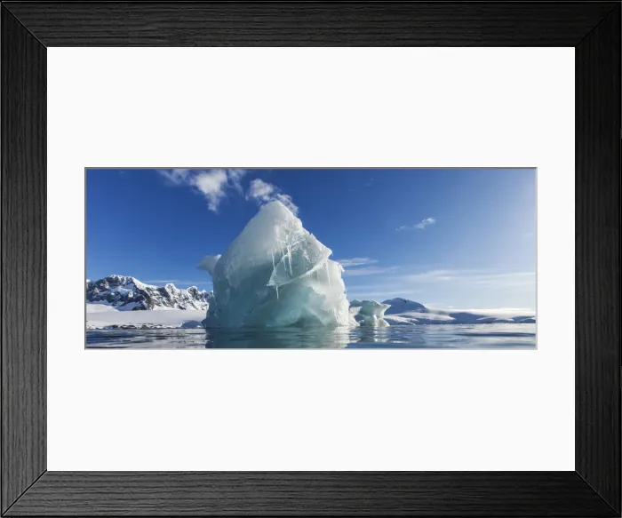 Framed Print : DDE-90023956 Framed Print : DDE-90023956