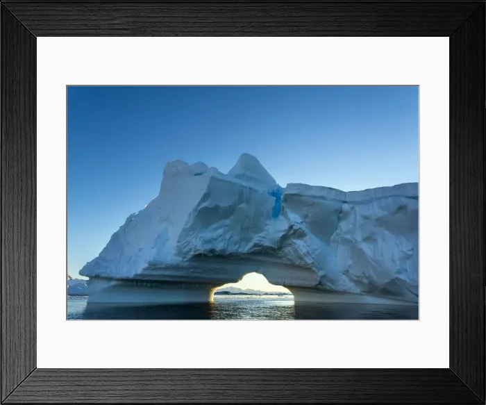 Framed Print : DDE-90023981 Framed Print : DDE-90023981