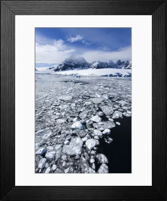 Framed Print : DDE-90023992 Framed Print : DDE-90023992