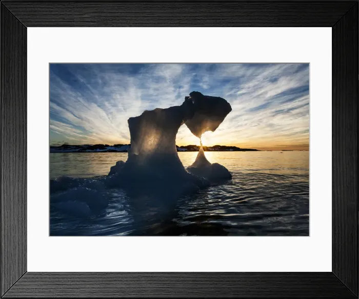 Framed Print : DDE-90023998 Framed Print : DDE-90023998