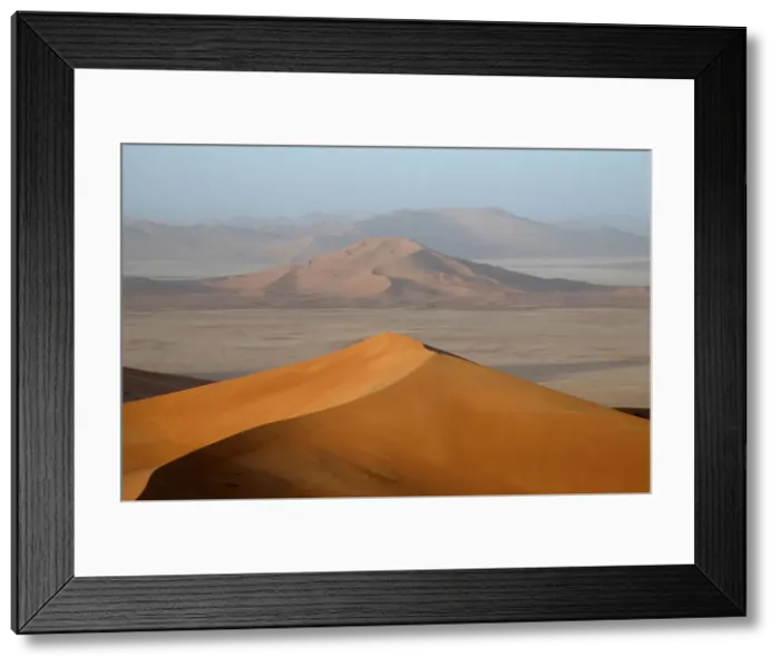 Framed Print : DDE-90025419 Framed Print : DDE-90025419