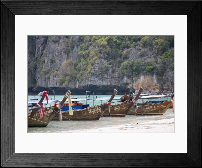 Framed Print : DDE-90025540 Framed Print : DDE-90025540