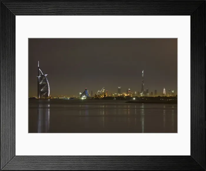 Framed Print : DDE-90025766