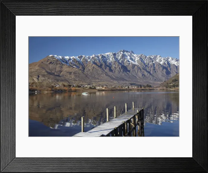 Framed Print : DDE-90026457 Framed Print : DDE-90026457