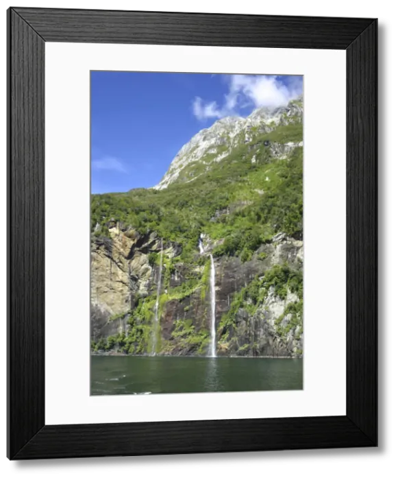 Framed Print : DDE-90026785 Framed Print : DDE-90026785