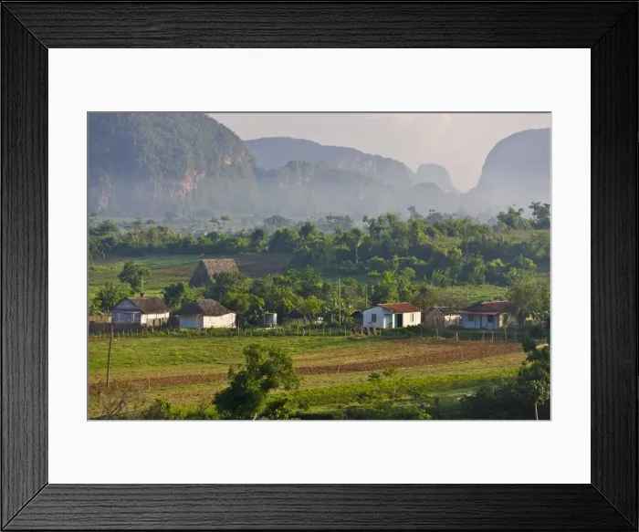Framed Print : DDE-90027193 Framed Print : DDE-90027193