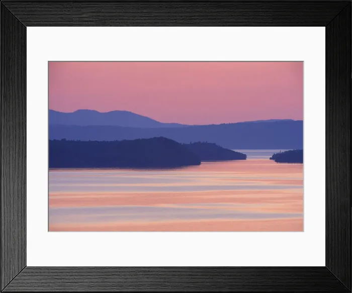 Framed Print : DDE-90028492 Framed Print : DDE-90028492