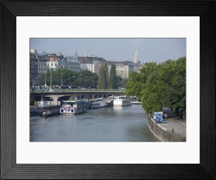 Framed Print : DDE-90028703