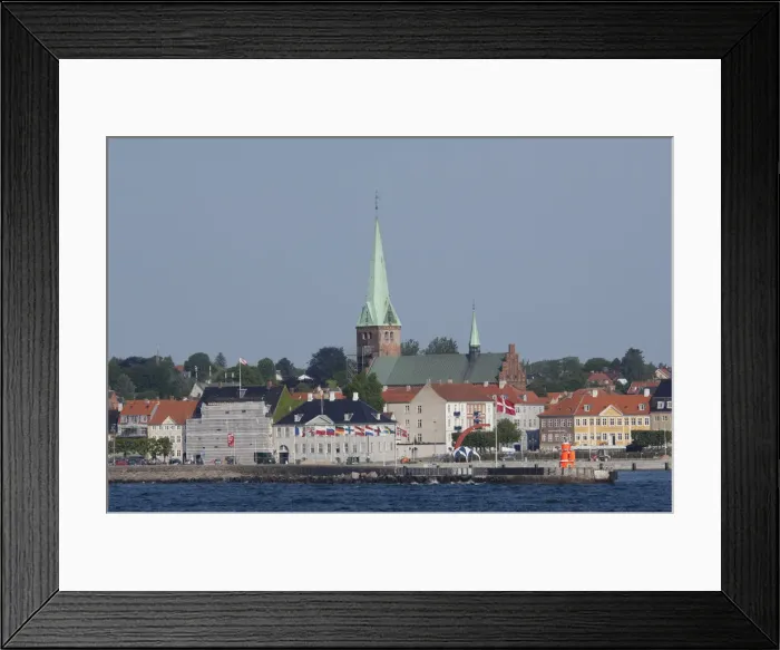 Framed Print : DDE-90029126