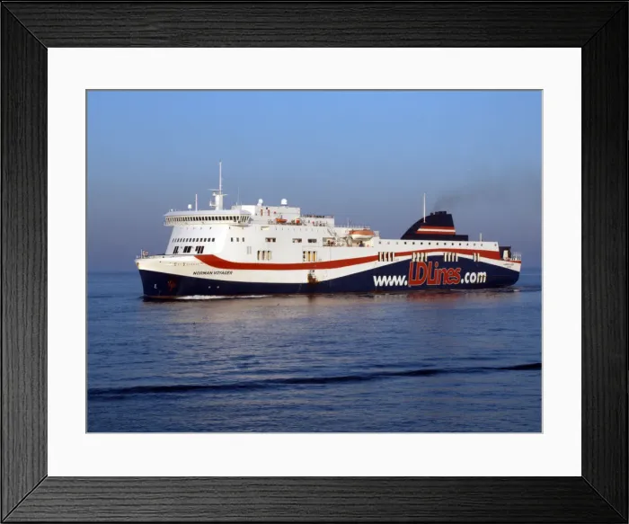 Framed Print : DDE-90029168