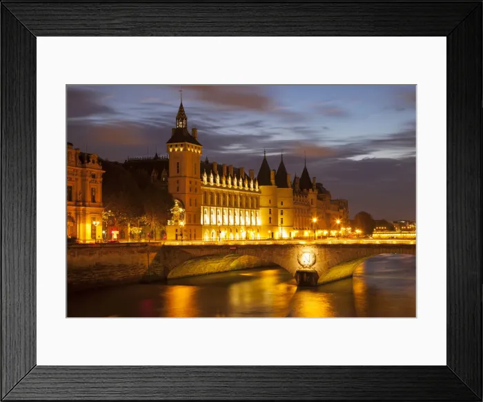 Framed Print : DDE-90029655 Framed Print : DDE-90029655