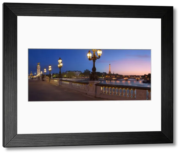 Framed Print : DDE-90029706 Framed Print : DDE-90029706