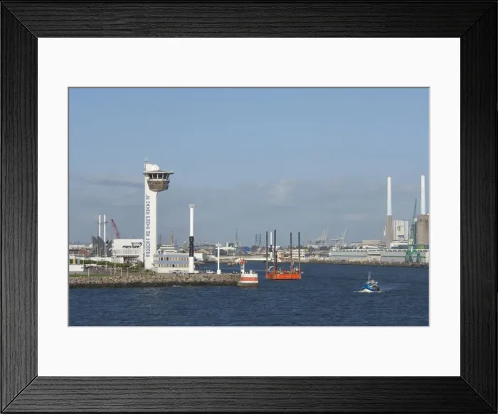 Framed Print : DDE-90029786 Framed Print : DDE-90029786