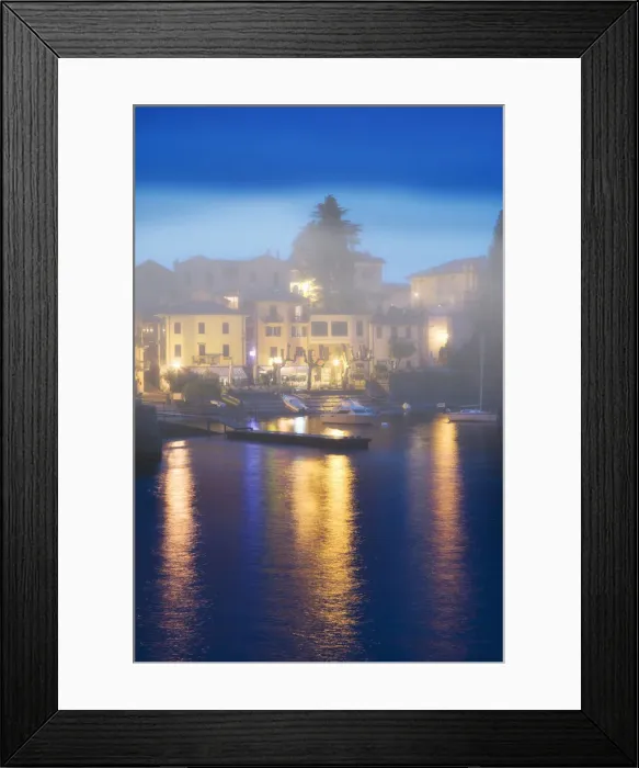 Framed Print : DDE-90032165