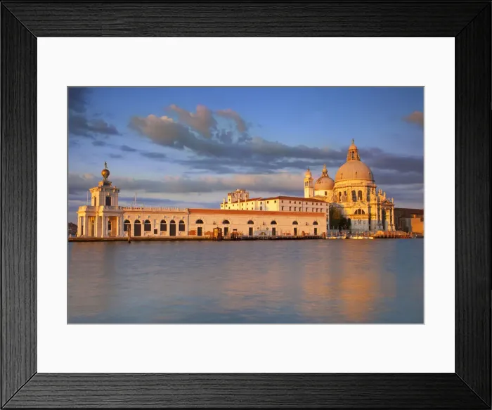 Framed Print : DDE-90032175