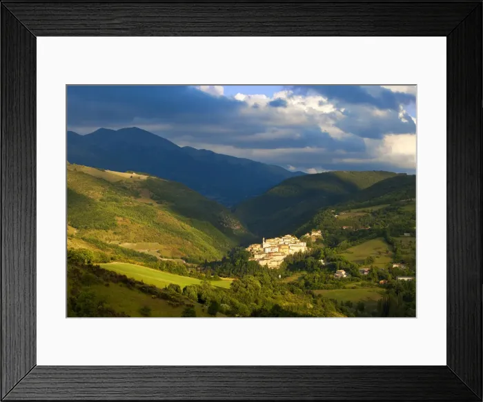 Framed Print : DDE-90032189 Framed Print : DDE-90032189