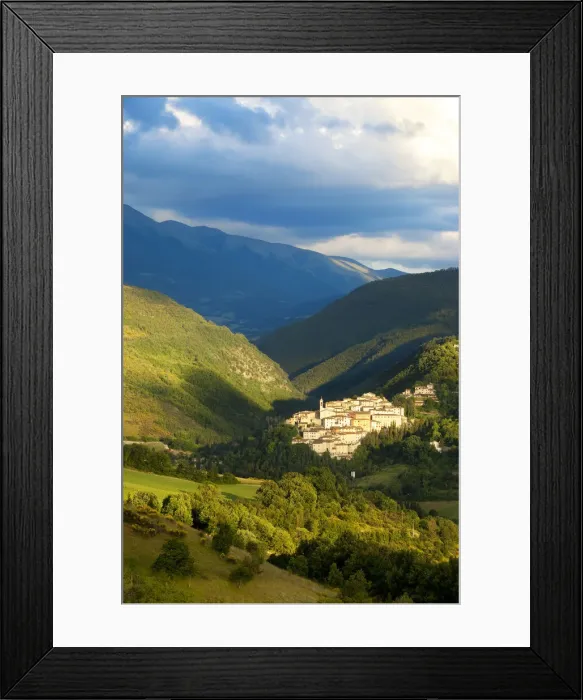 Framed Print : DDE-90032190 Framed Print : DDE-90032190