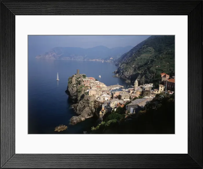 Framed Print : DDE-90032315 Framed Print : DDE-90032315